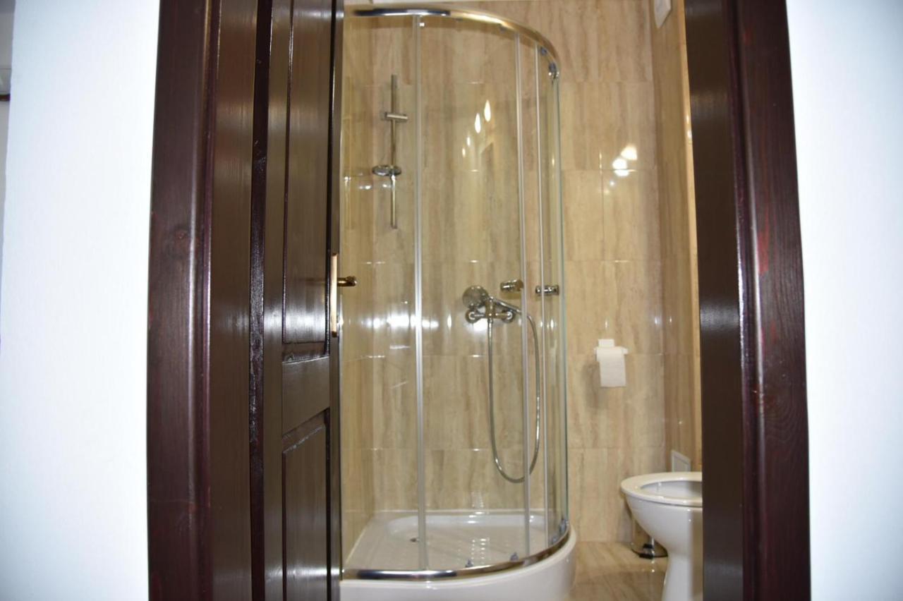Casa Poienarilor Hotel Simbata de Sus Luaran gambar